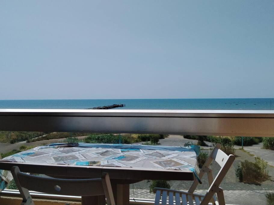 Appartement Vue Mer 4 Personnes Les Bains Extérieur photo
